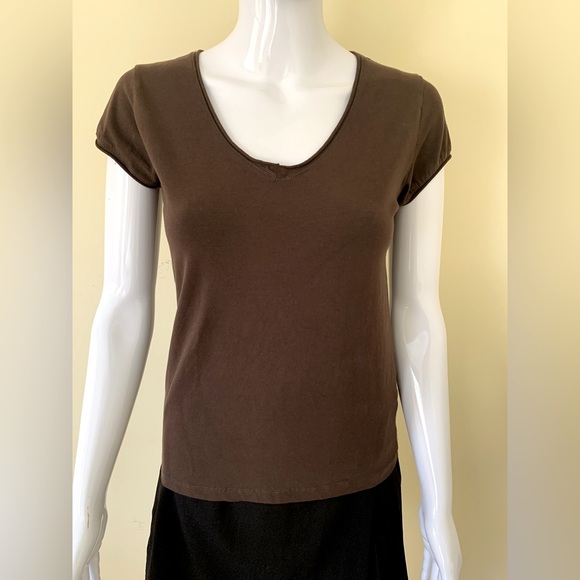 Zara 95% cotton dark brown top with cap style short sleeves deep roundish V beck - Picture 5 of 7